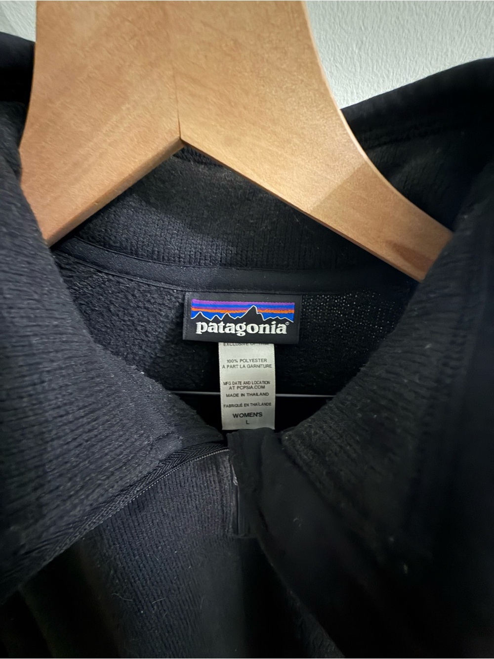 Patagonia Black Quarter-Zip Fleece Pullover - Picture 3 of 5